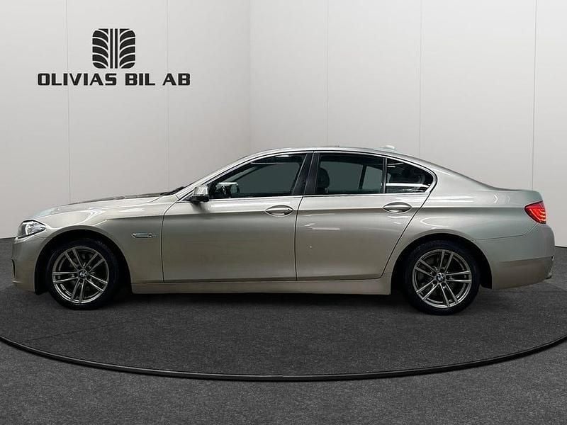 Begagnad BMW 520 184 HK (135 kW) 2014 Silver Sedan