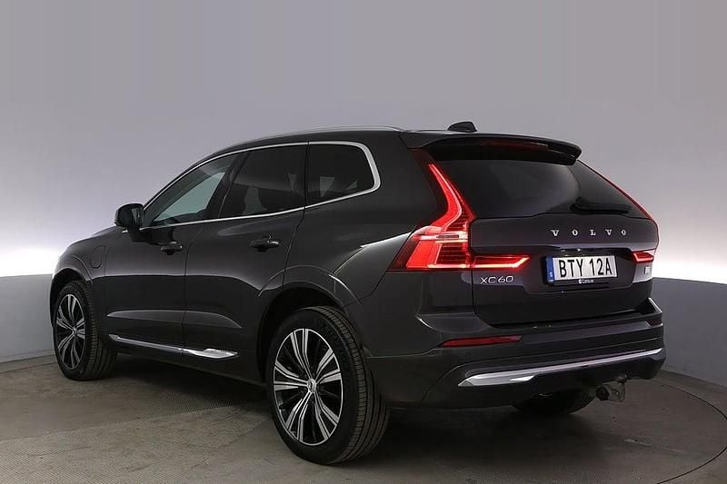 Begagnad Volvo XC60 Inscription 350 HK (257 kW) 2022 Grå SUV