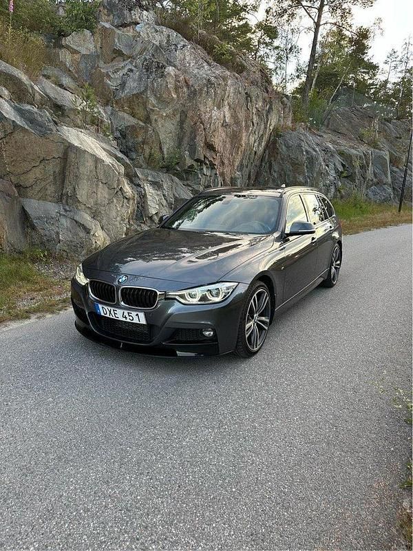 Grå Begagnad 2017 BMW 320 M Sport Kombi | 215 000 kr (Lite dyr) - Bild 1/4
