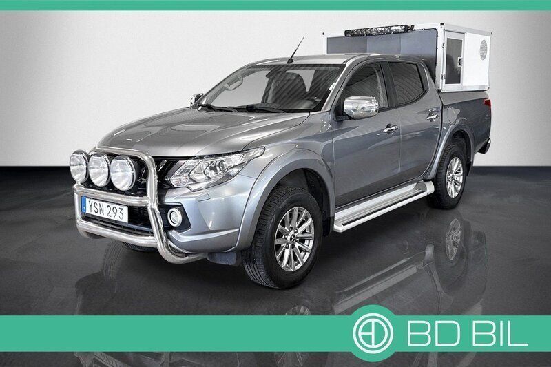 Grå (gråmetallic) Begagnad 2017 Mitsubishi L200 Pickup | 249 900 kr (Marknadspris) - Bild 1/4
