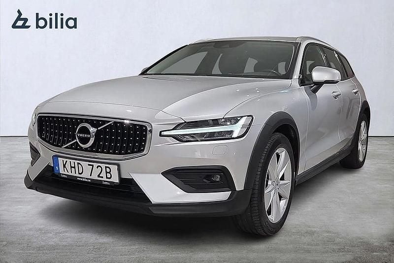 Silver Begagnad 2019 Volvo V60 CC SE Kombi | 299 000 kr (Marknadspris) - Bild 1/3