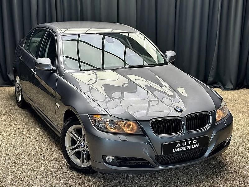 Begagnad BMW 320 Comfort Edition 177 HK (130 kW) 2009 Grå Sedan