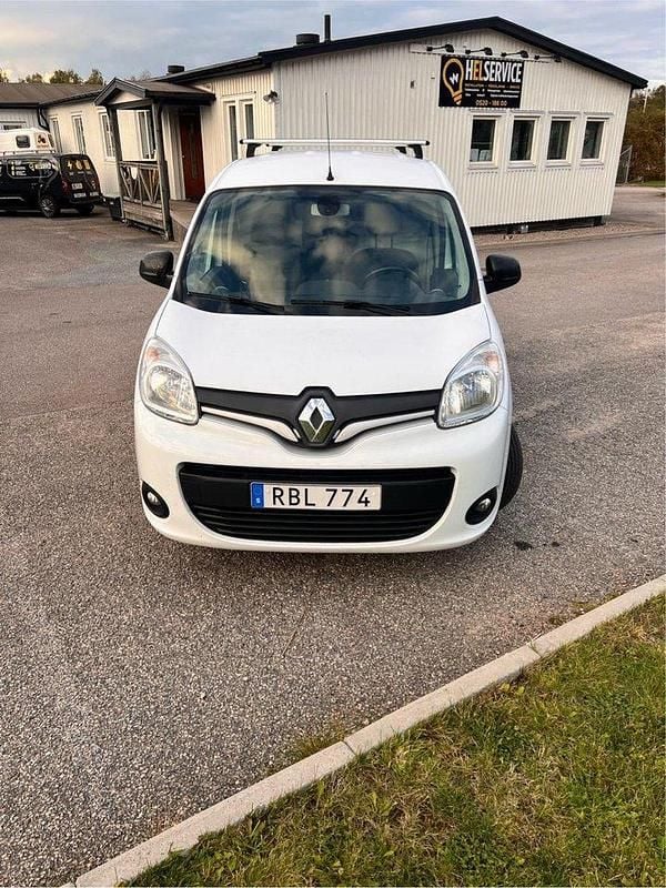 Vit Begagnad 2019 Renault Kangoo Minibuss | 65 000 kr (Superpris) - Bild 1/4