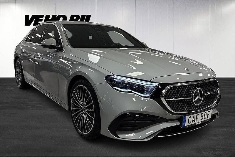 Begagnad Mercedes E220 AMG line 197 HK (144 kW) 2024 Grå Sedan