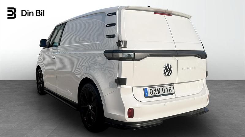 Begagnad VW ID. Buzz 150 kW (204 HK) 2024 Vit (candyvit) Minibuss