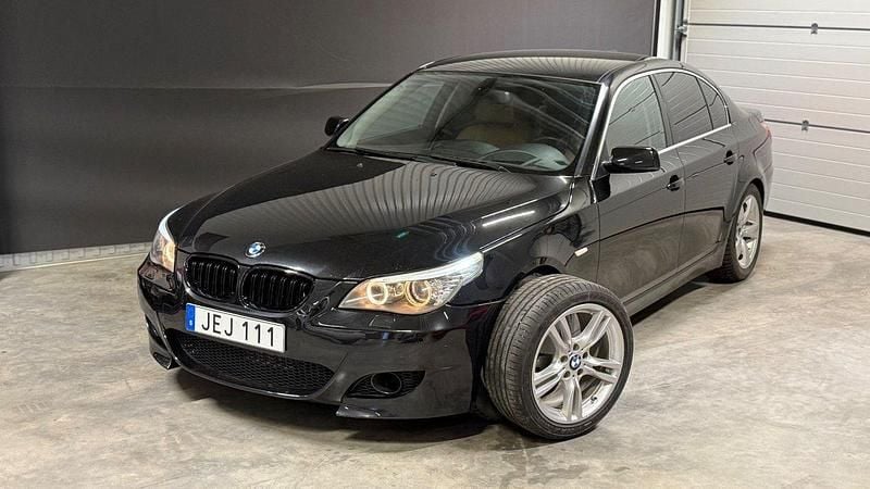 Svart Begagnad 2008 BMW 530 Sport Line Sedan | 49 800 kr (Marknadspris) - Bild 1/4