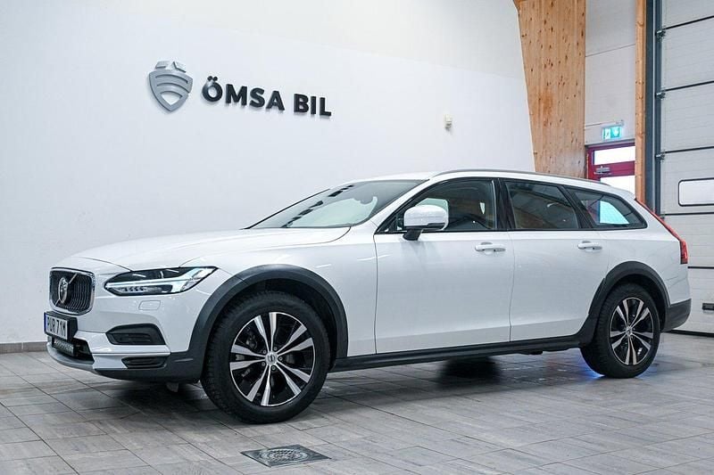 Vit Begagnad 2023 Volvo V90 CC Kombi | 444 800 kr (Lite dyr) - Bild 1/4