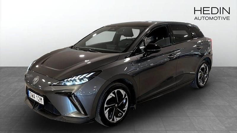 Begagnad MG MG4 EV 150 kW (204 HK) 2023 Grå Halvkombi