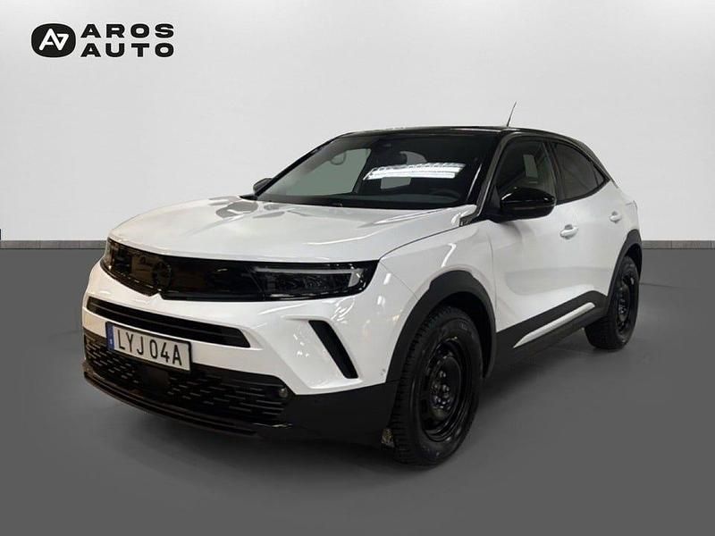 Vit Begagnad 2024 Opel Mokka Ultimate SUV | 239 900 kr (Marknadspris) - Bild 1/4