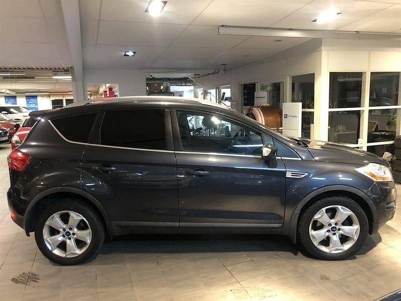 Grå Begagnad 2011 Ford Kuga SUV | 69 900 kr (Marknadspris) - Bild 1/4