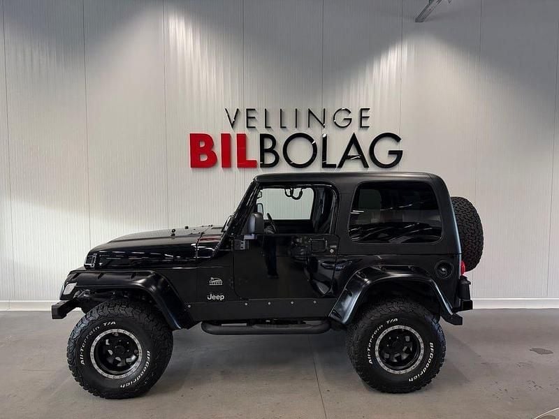 Svart Begagnad 2006 Jeep Wrangler Sahara SUV | 279 500 kr - Bild 1/4
