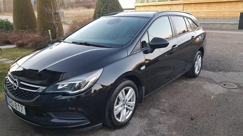 Begagnad Opel Astra 130 HK (95 kW) 2017 Kombi