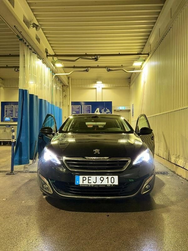 Begagnad Peugeot 308 120 HK (88 kW) 2017