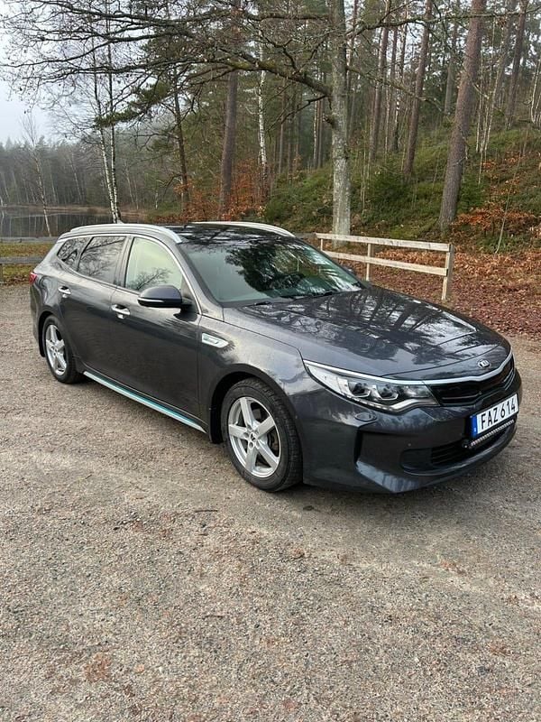 Begagnad 2018 Kia Optima Sport Kombi | 137 500 kr (Marknadspris) - Bild 1/4