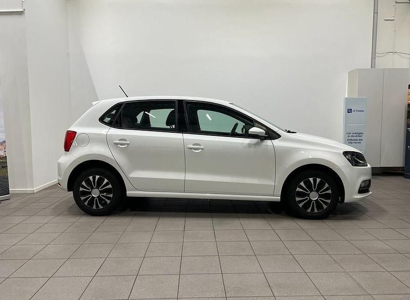 Begagnad VW Polo S 90 HK (66 kW) 2017 Vit Halvkombi