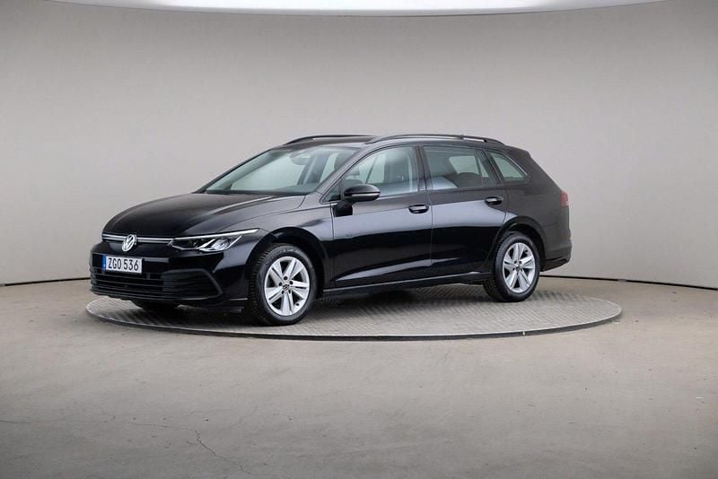 Svart Begagnad 2022 VW Golf VIII Kombi | 225 000 kr (Marknadspris) - Bild 1/4