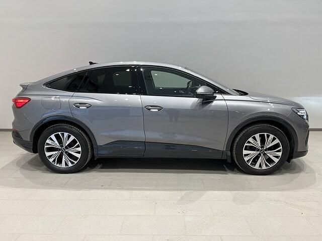 Begagnad Audi Q4 Sportback e-tron 219 kW (299 HK) 2023 Tyfongrå metallic SUV