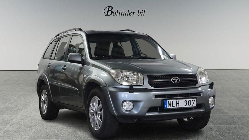 Ljusgrön Begagnad 2004 Toyota RAV4 SUV | 69 800 kr (Dyr) - Bild 1/4