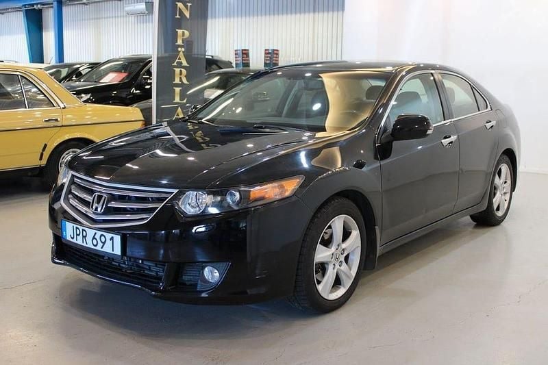 Begagnad Honda Accord Elegance 150 HK (110 kW) 2009 Svart Sedan