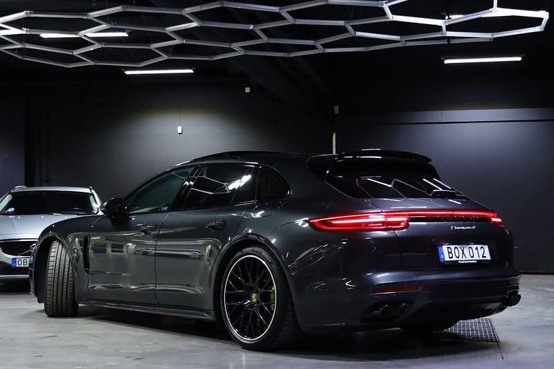 Begagnad Porsche Panamera 4 462 HK (339 kW) 2019 Grå Sedan