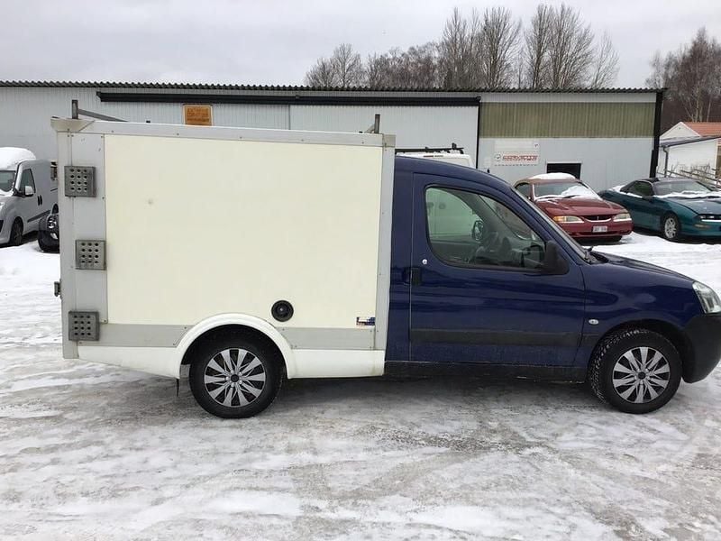 Begagnad Peugeot Partner 90 HK (66 kW) 2006 Vit Minibuss