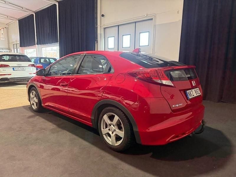 Begagnad Honda Civic Sport 141 HK (103 kW) 2012 Röd