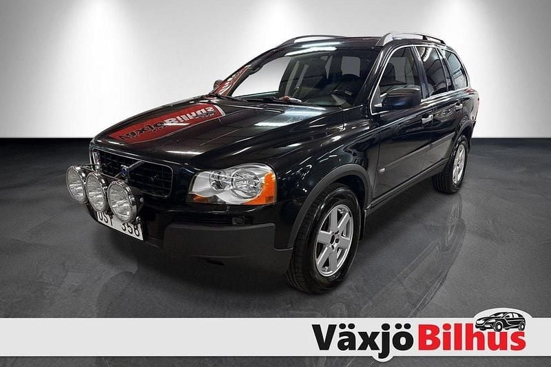 Svart Begagnad 2004 Volvo XC90 Standard SUV | 52 900 kr (Bra pris) - Bild 1/4