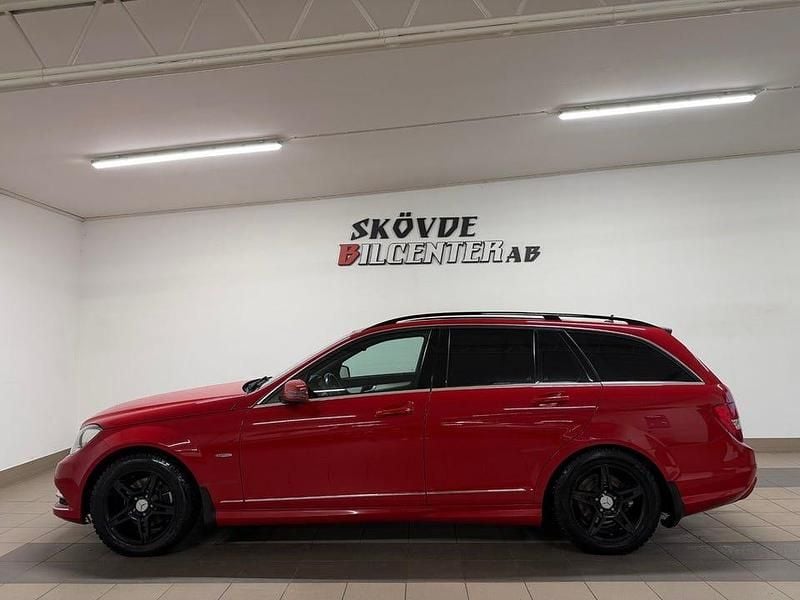 Ljusröd Begagnad 2011 Mercedes C250 Avantgarde Kombi | 112 500 kr (Bra pris) - Bild 1/4