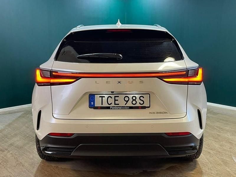 Begagnad Lexus NX350h Business Edition 242 HK (177 kW) 2022 Vit SUV