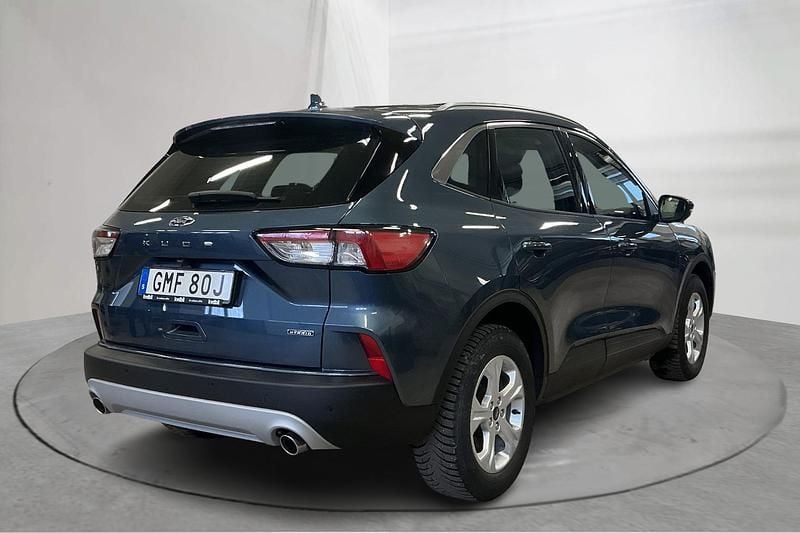 Begagnad Ford Kuga Titanium 225 HK (165 kW) 2022 Blå SUV