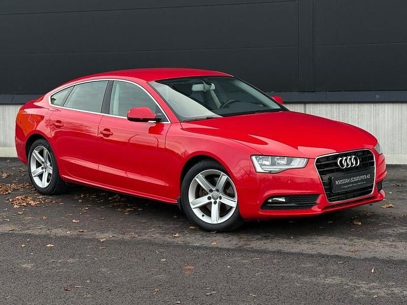 Begagnad Audi A5 Sportback 170 HK (125 kW) 2012 Röd Halvkombi