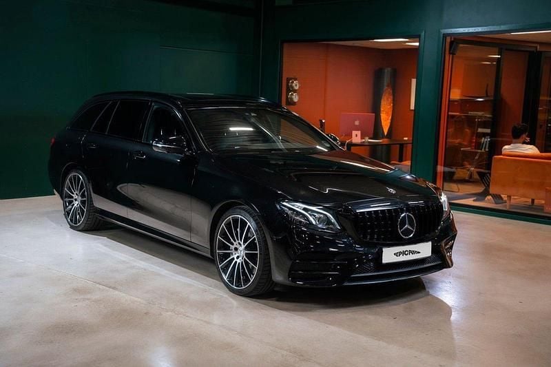 Svart Begagnad 2017 Mercedes E43 AMG AMG Sedan | 429 900 kr (Marknadspris) - Bild 1/4
