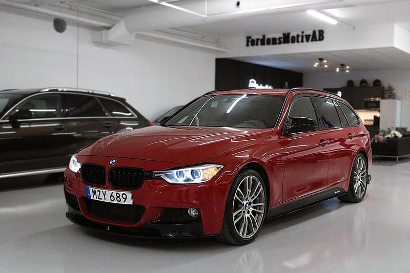 Röd Begagnad 2013 BMW 328 M Sport Kombi | 189 900 kr (Marknadspris) - Bild 1/4