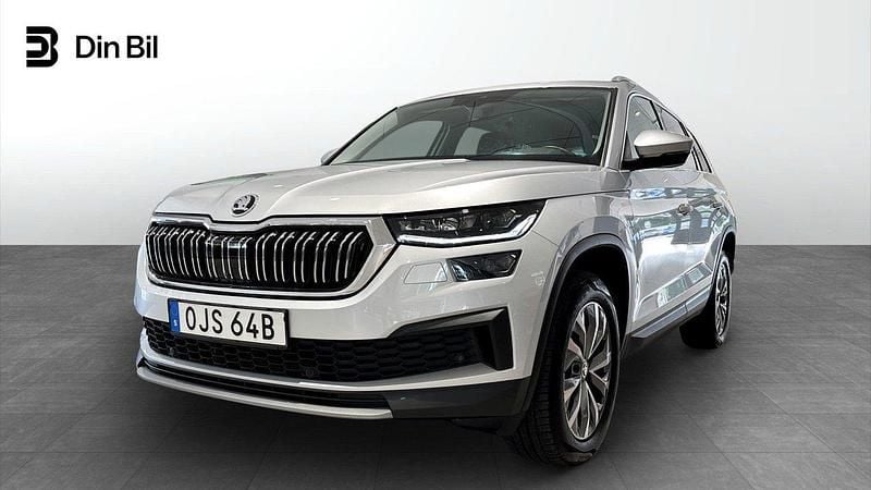 Silver Begagnad 2022 Skoda Kodiaq Style SUV | 383 900 kr (Marknadspris) - Bild 1/4