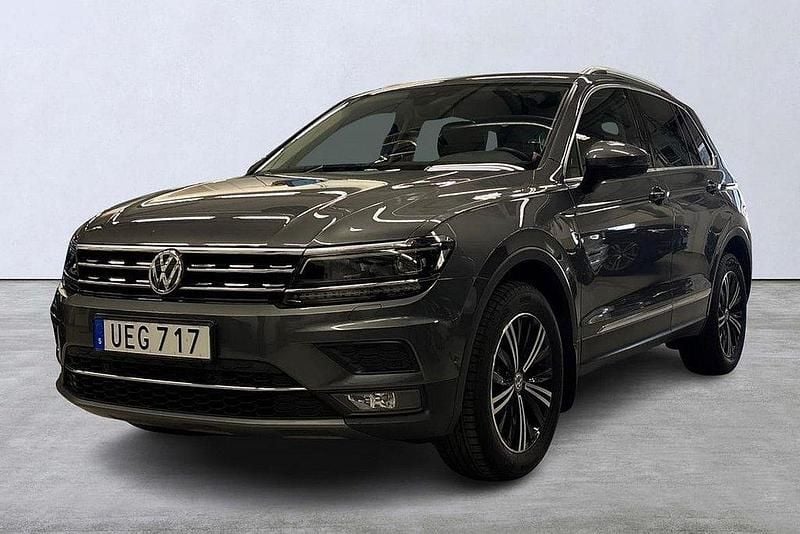 Grå Begagnad 2018 VW Tiguan SUV | 249 900 kr (Bra pris) - Bild 1/4