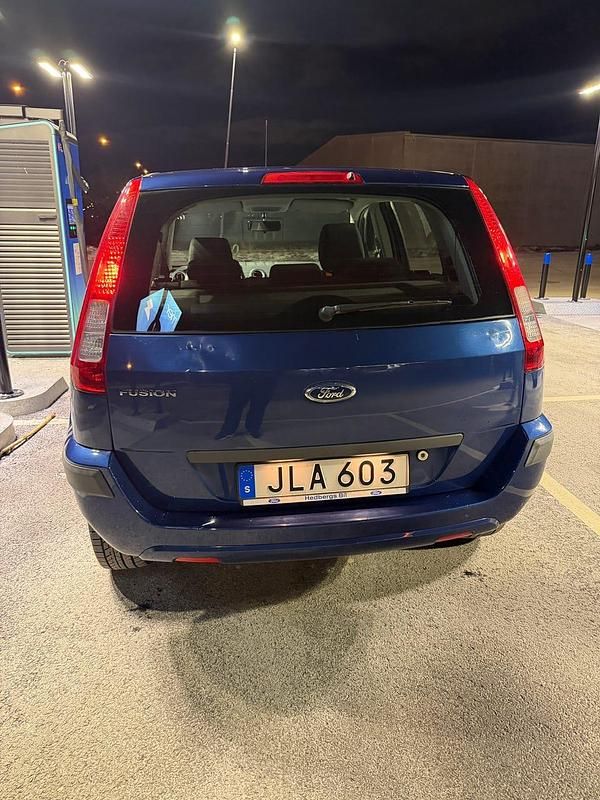 Begagnad Ford Fusion 100 HK (73 kW) 2010 Halvkombi