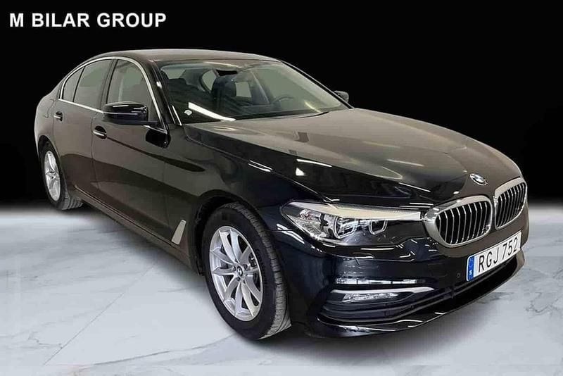 Svart Begagnad 2017 BMW 520 Sedan | 269 000 kr (Bra pris) - Bild 1/1