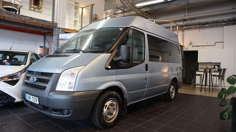 Ljusblå Begagnad 2009 Ford Transit Kombi | 119 900 kr (Dyr) - Bild 1/4