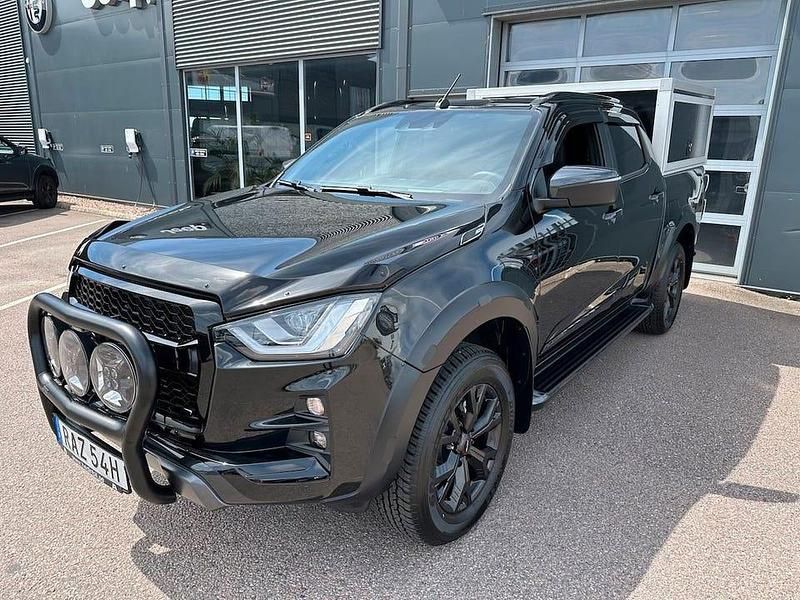 Svart Begagnad 2024 Isuzu D-Max Pickup | 611 125 kr - Bild 1/4