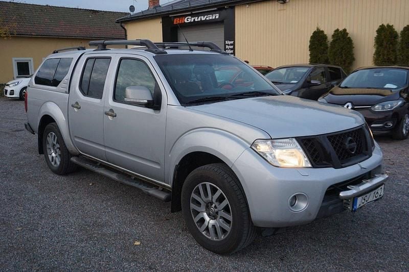 Silver Begagnad 2015 Nissan Navara Pickup | 159 900 kr (Marknadspris) - Bild 1/4