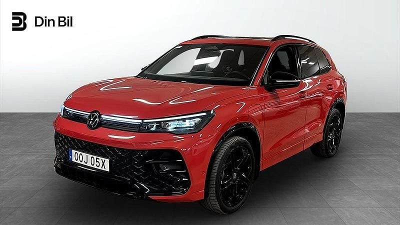 Persimmon red metallic Begagnad 2025 VW Tiguan Style SUV | 559 800 kr (Dyr) - Bild 1/4