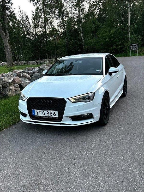 Vit Begagnad 2016 Audi A3 Sedan | 173 000 kr (Marknadspris) - Bild 1/4