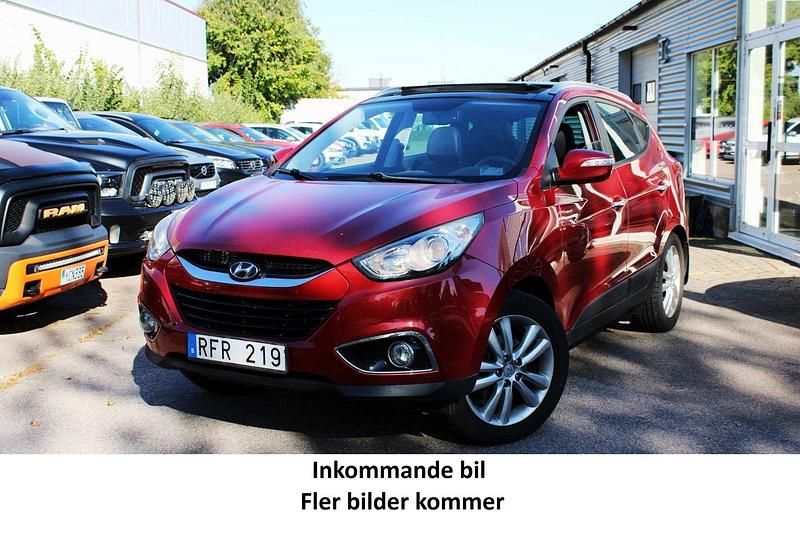 Röd Begagnad 2011 Hyundai ix35 SUV | 108 900 kr (Marknadspris) - Bild 1/2