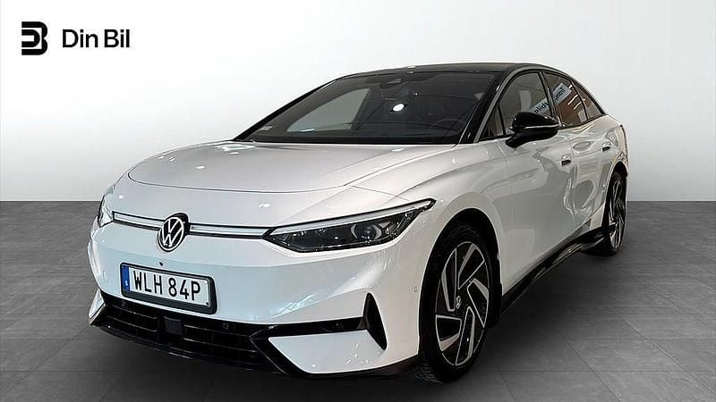 Glacier white metallic bl Begagnad 2023 VW ID.7 Pro Sedan | 519 900 kr (Marknadspris) - Bild 1/4