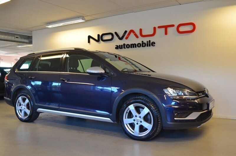 Blå Begagnad 2016 VW Golf Alltrack Kombi | 169 000 kr (Marknadspris) - Bild 1/4