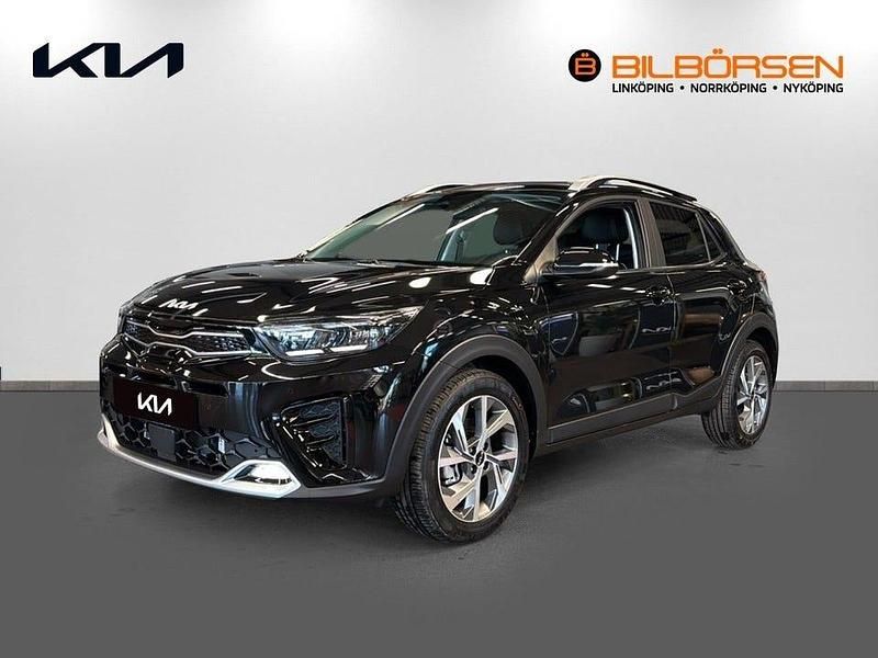 Svart Ny 2025 Kia Stonic GT-Line SUV | 278 904 kr (Marknadspris) - Bild 1/4