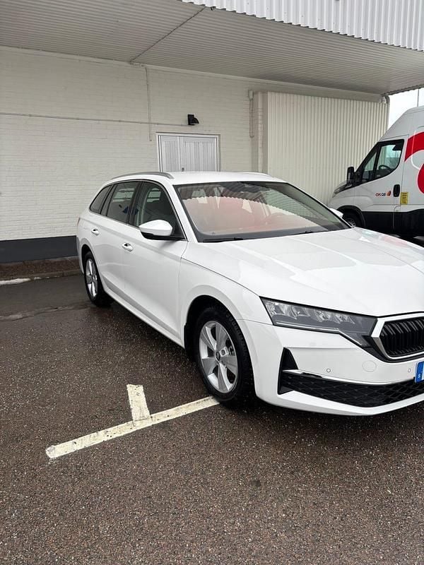 Begagnad Skoda Octavia 115 HK (84 kW) 2025 Kombi