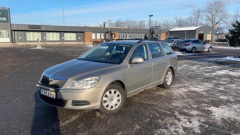 Begagnad Skoda Octavia 105 HK (77 kW) 2011 Kombi