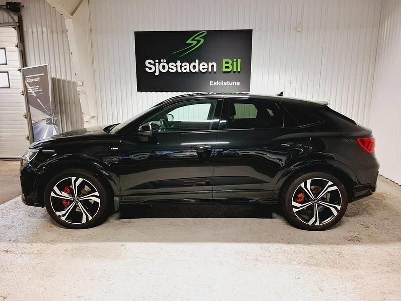 Begagnad Audi Q3 S-Line 245 HK (180 kW) 2022 Svart SUV