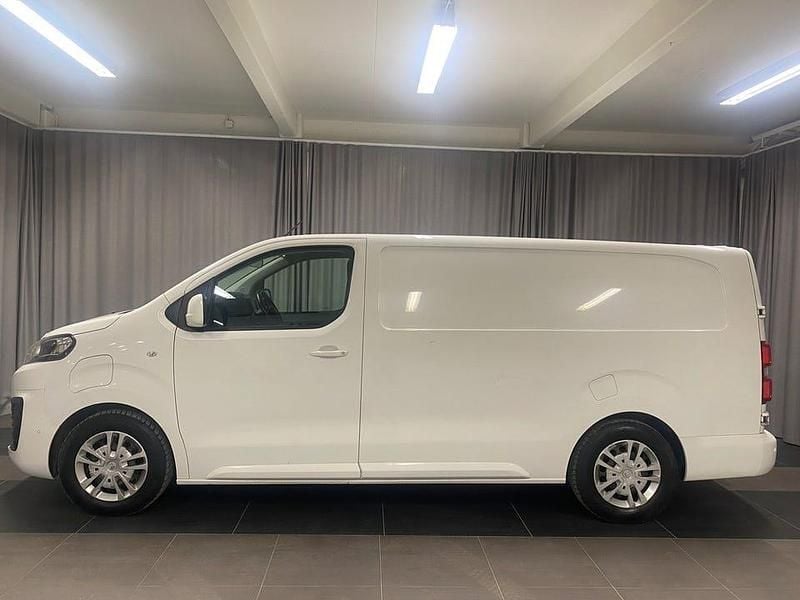 Begagnad Citroën e-Jumpy 100 kW (136 HK) 2021 Vit Minibuss